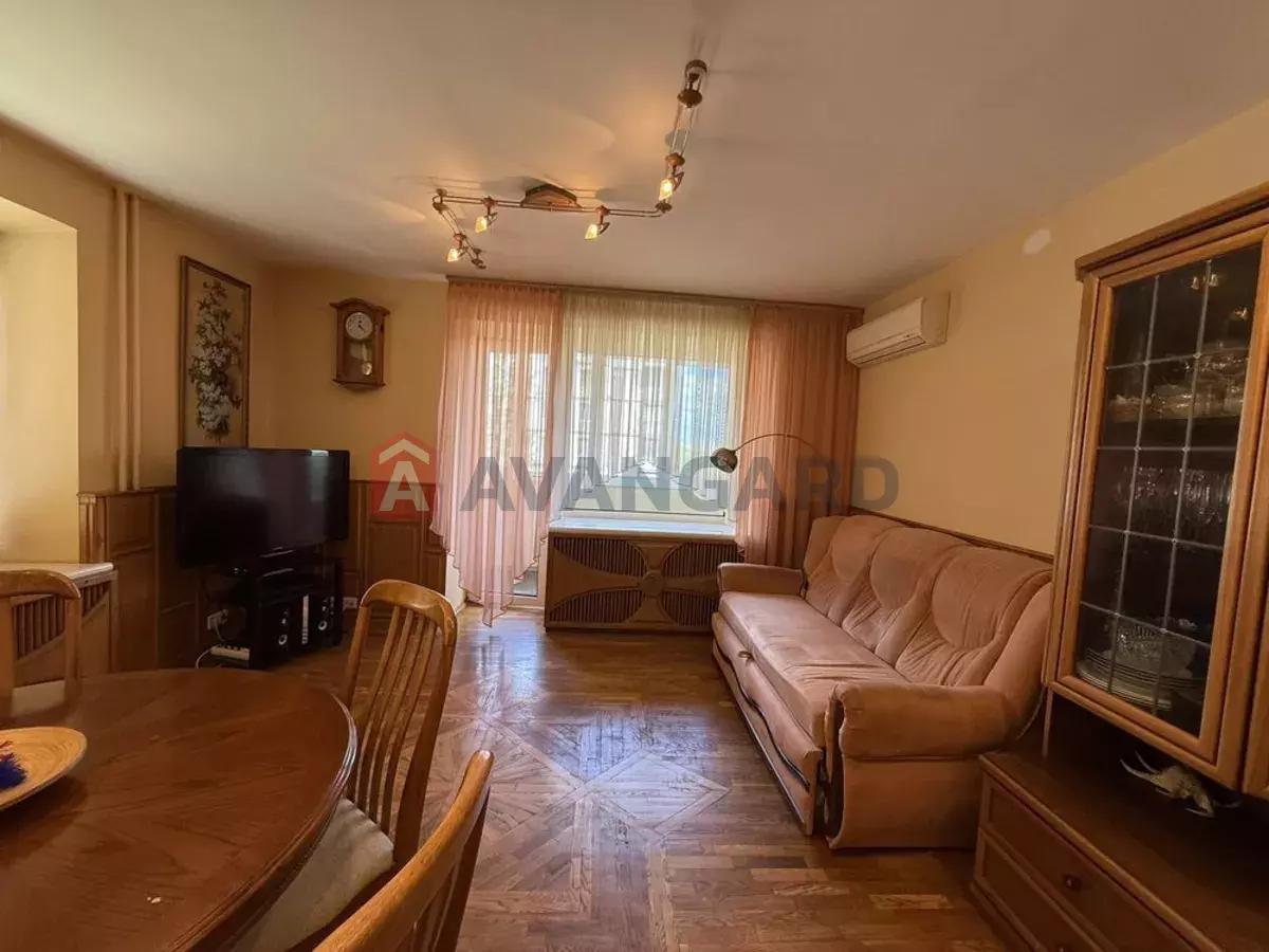 3 ��. ��������, 76/-/20 ��. �., 6/14 ������ ���� 24