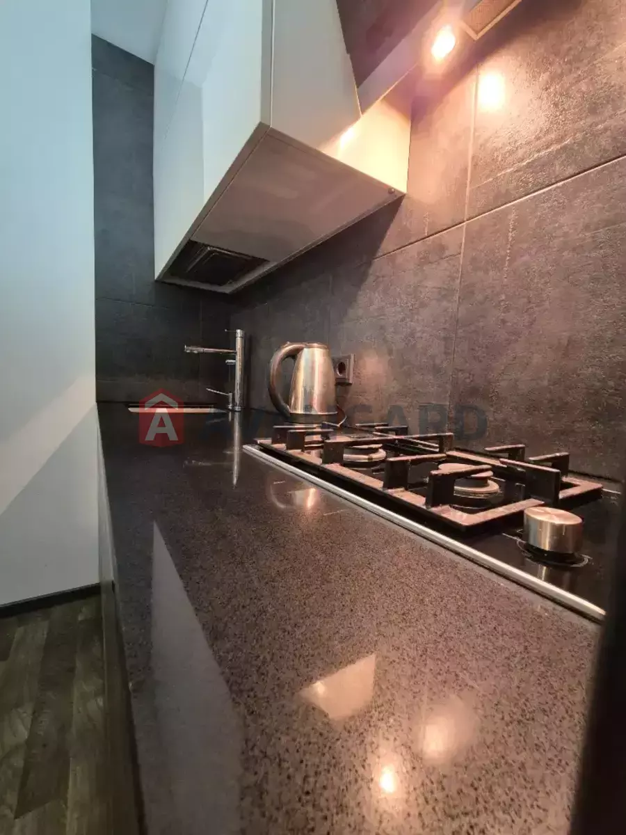 1 ����. ��������, 40/25/18 ��. �., 6/9 ���� ���� 8