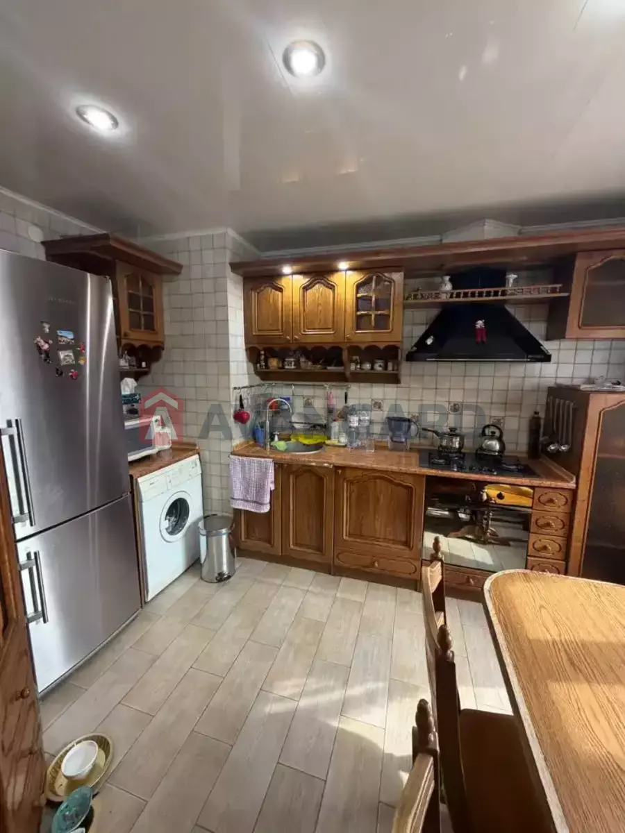 4 ��. ��������, 88/55/10 ��. �., 4/9 ������ ���� 4