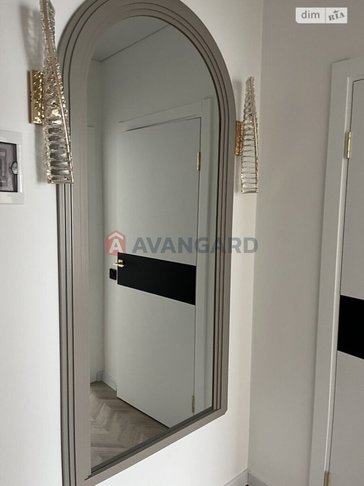 2 ��. ��������, 65,5/32/16,5 ��. �., 8/10 ������ ���� 27