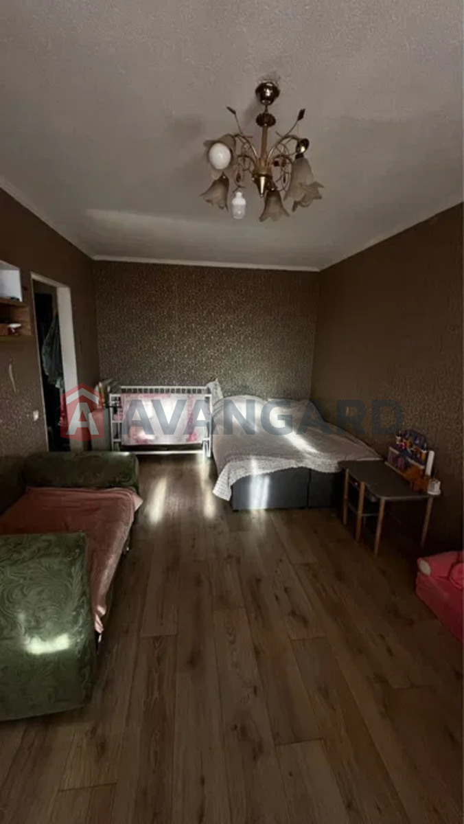 1 ����. ��������, 38/-/8 ��. �., 9/9 ���� ���� 6