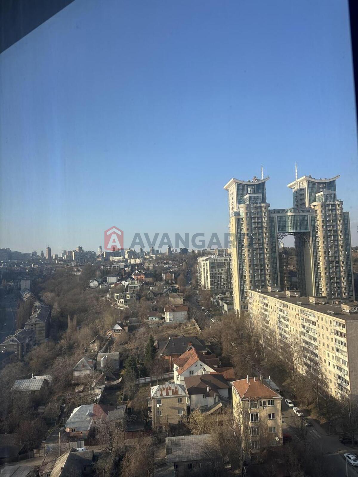 4 ��. ��������, 106/-/22 ��. �., 16/23 ������ ���� 8