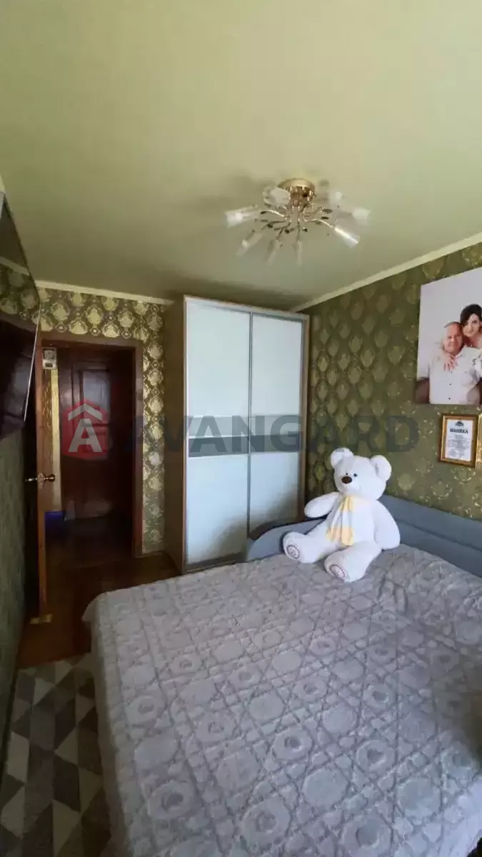 3 ����. ��������, 64/-/7 ��. �., 8/9 ���� ���� 3