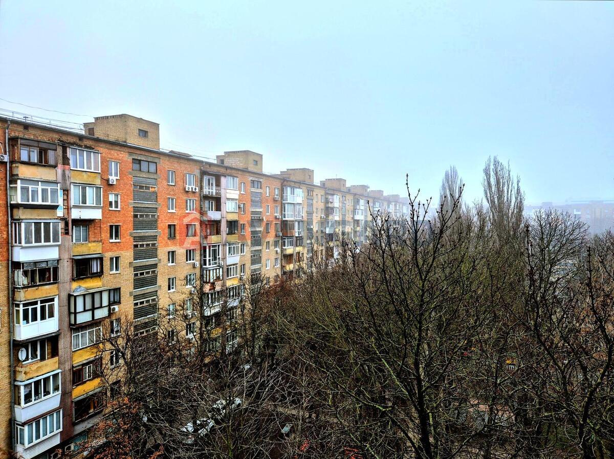 2 ��. ��������, 48.4 / 33.1 / 6.9 �? ��. �., 8/9 ������ ���� 6