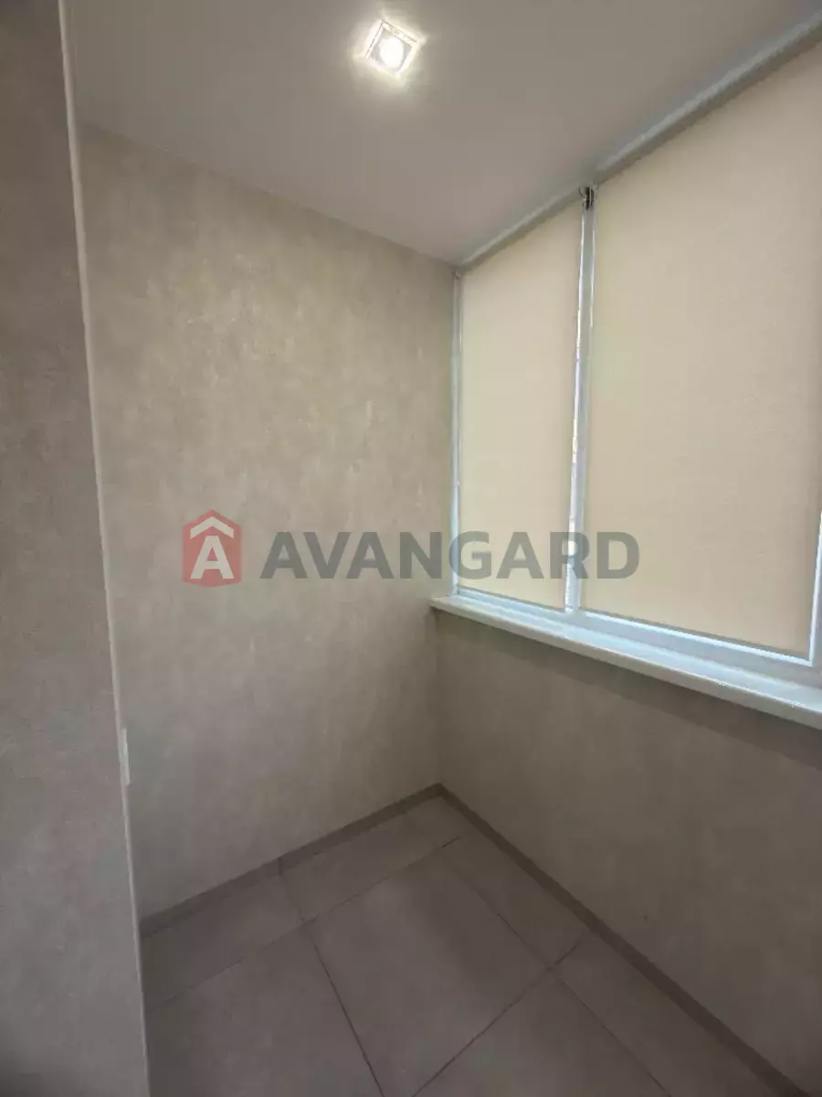 1 ��. ��������, 49/-/- ��. �., 10/12 ������ ���� 15