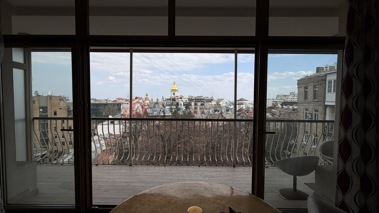 6 ��. ��������, 388/210/24 ��. �., 5/6 ������ ���� 19