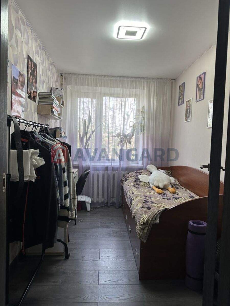 3 ��. ��������, 46/-/11 ��. �., 3/5 ������ ���� 10