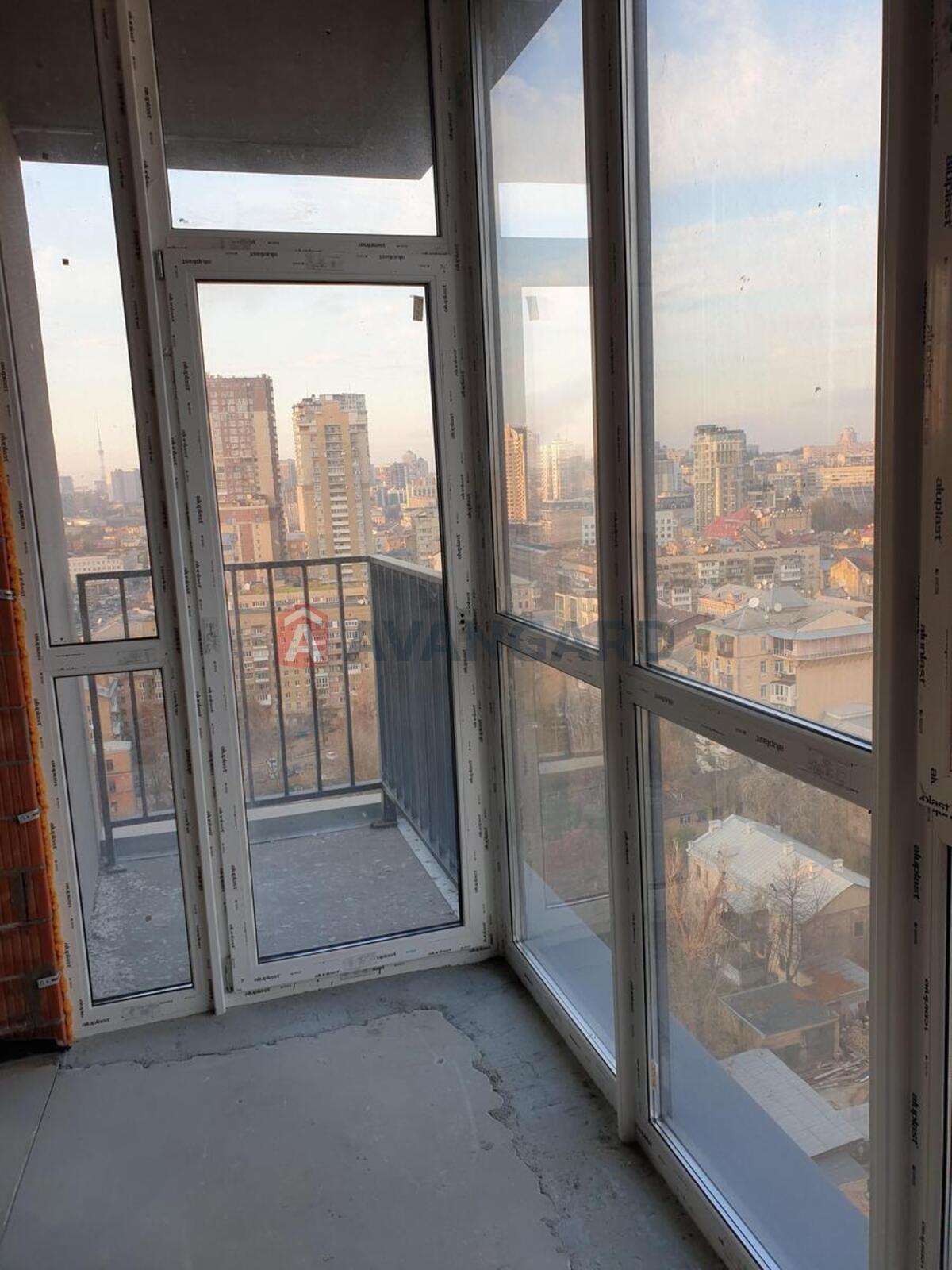 2 ����. ��������, 89/67/18 ��. �., 17/24 ���� ���� 3