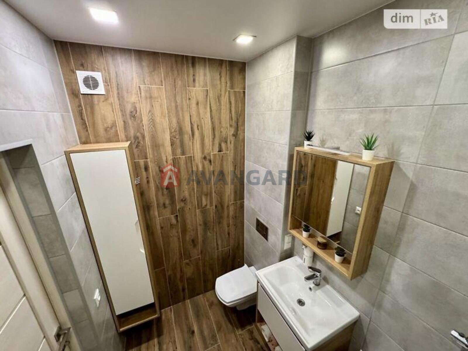 2 ��. ��������, 51/-/12 ��. �., 5/10 ������ ���� 4