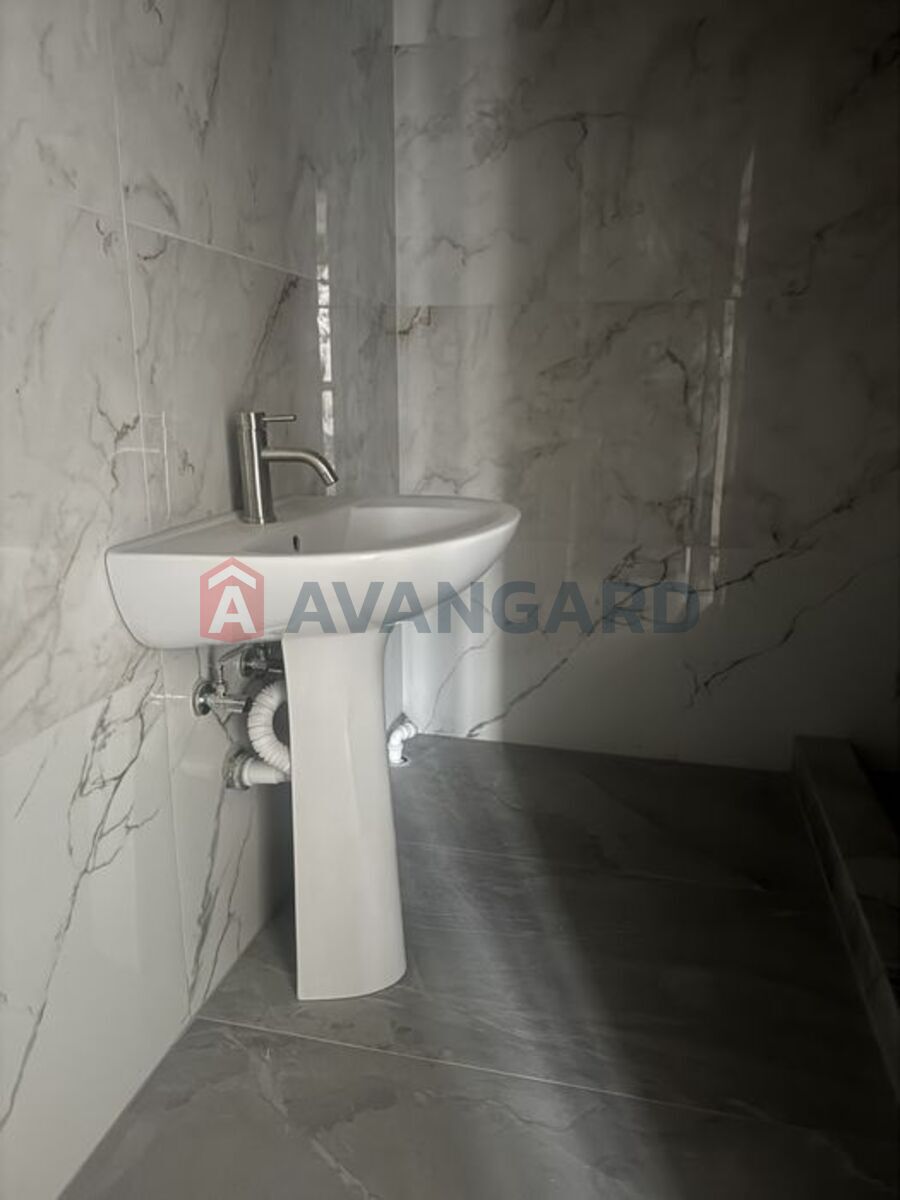 2 ��. ��������, 62/-/- ��. �., 1/5 ������ ���� 5