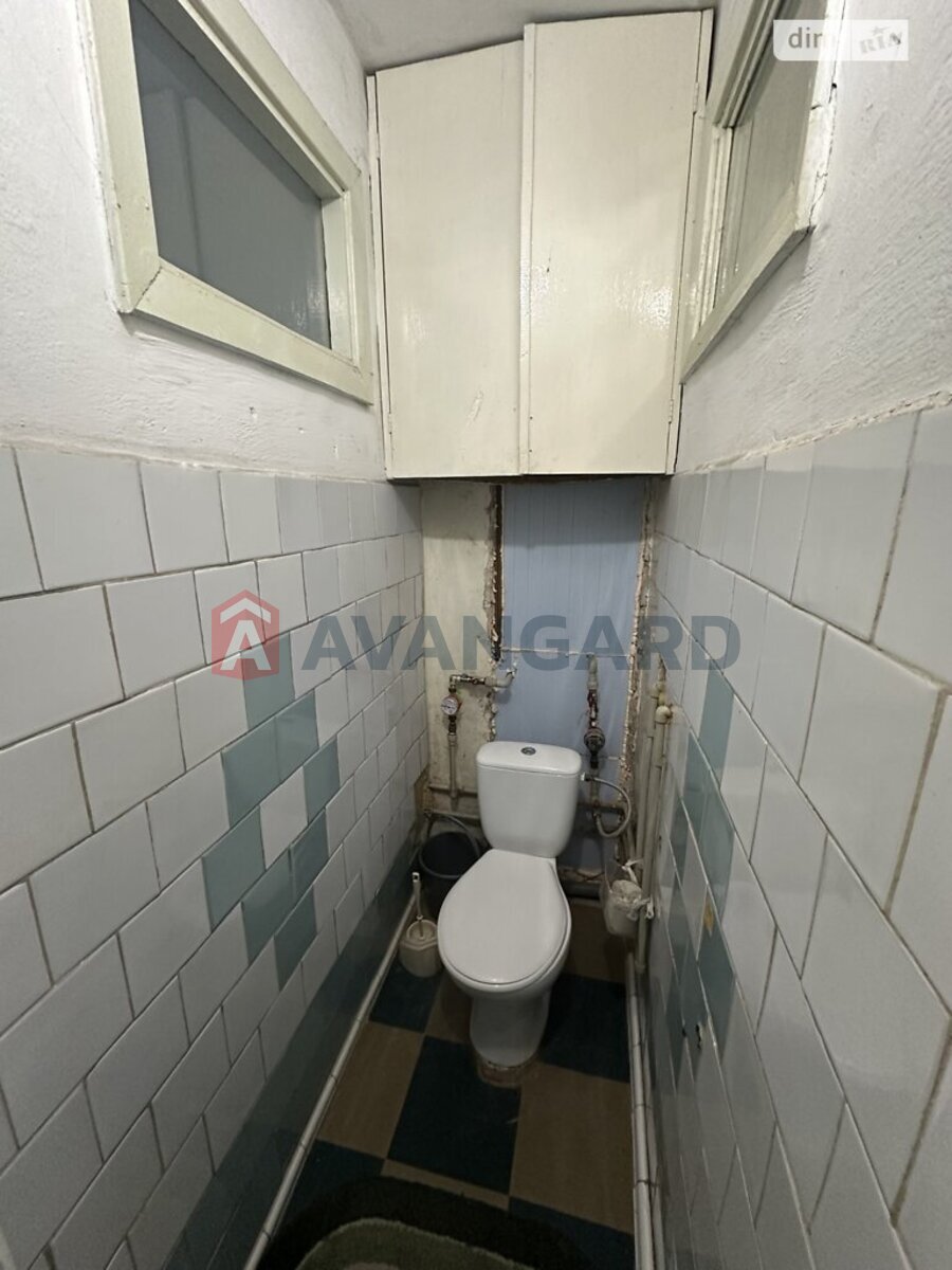 3 ��. ��������, 68/40/10 ��. �., 2/9 ������ ���� 10