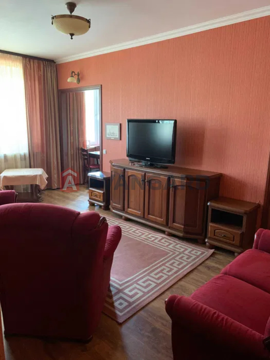 3 ��. ��������, 57/-/6 ��. �., 4/5 ������ ���� 4