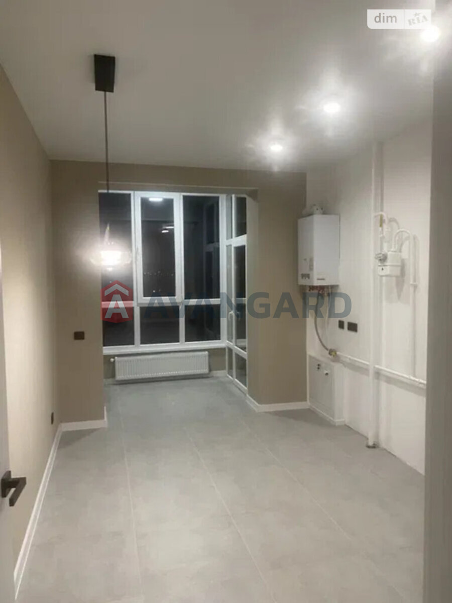 1 ��. ��������, 41/-/15 ��. �., 6/10 ������ ���� 6