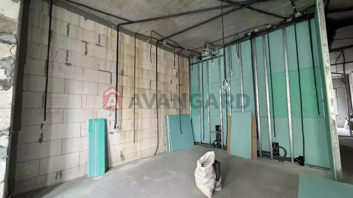 3 ��. ��������, 100/-/- ��. �., 2/5 ������ ���� 7