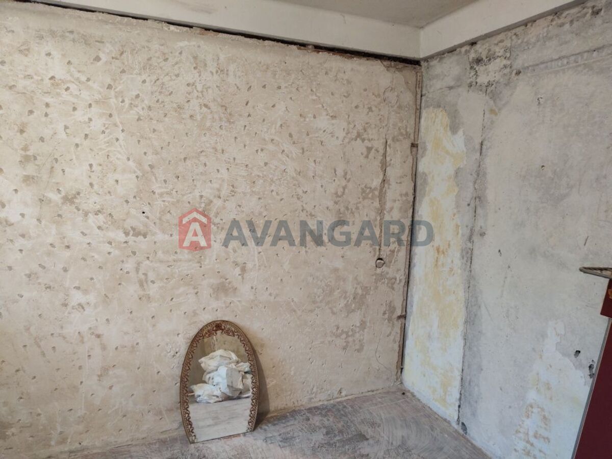 1 ��. ��������, 27/-/7 ��. �., 4/5 ������ ���� 4