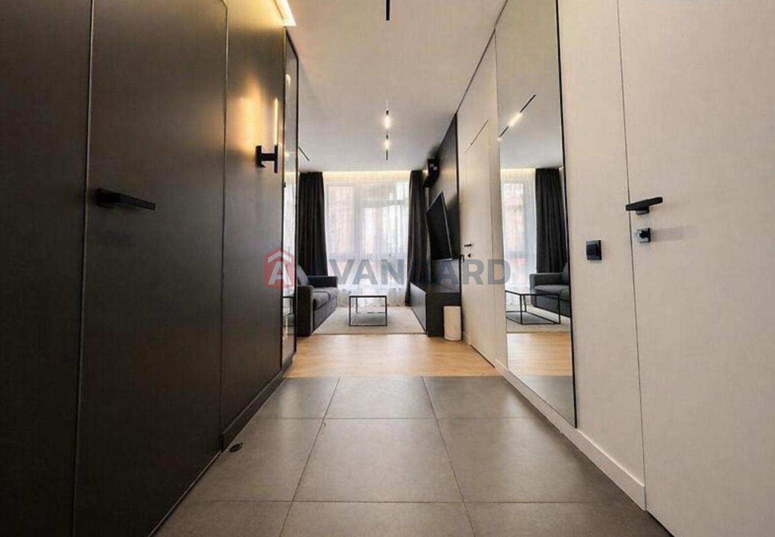 1 ��. ��������, 48/13/22 ��. �., 4/7 ������ ���� 3