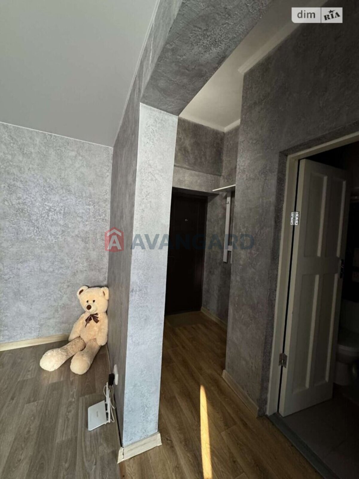 1 ����. ��������, 28/16/5 ��. �., 2/2 ���� ���� 1