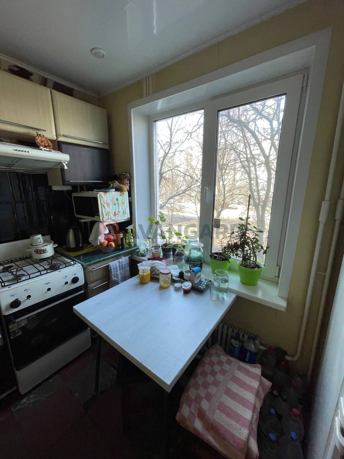 1 ��. ��������, 41,7/19,8/6,1 ��. �., 2/9 ������ ���� 3