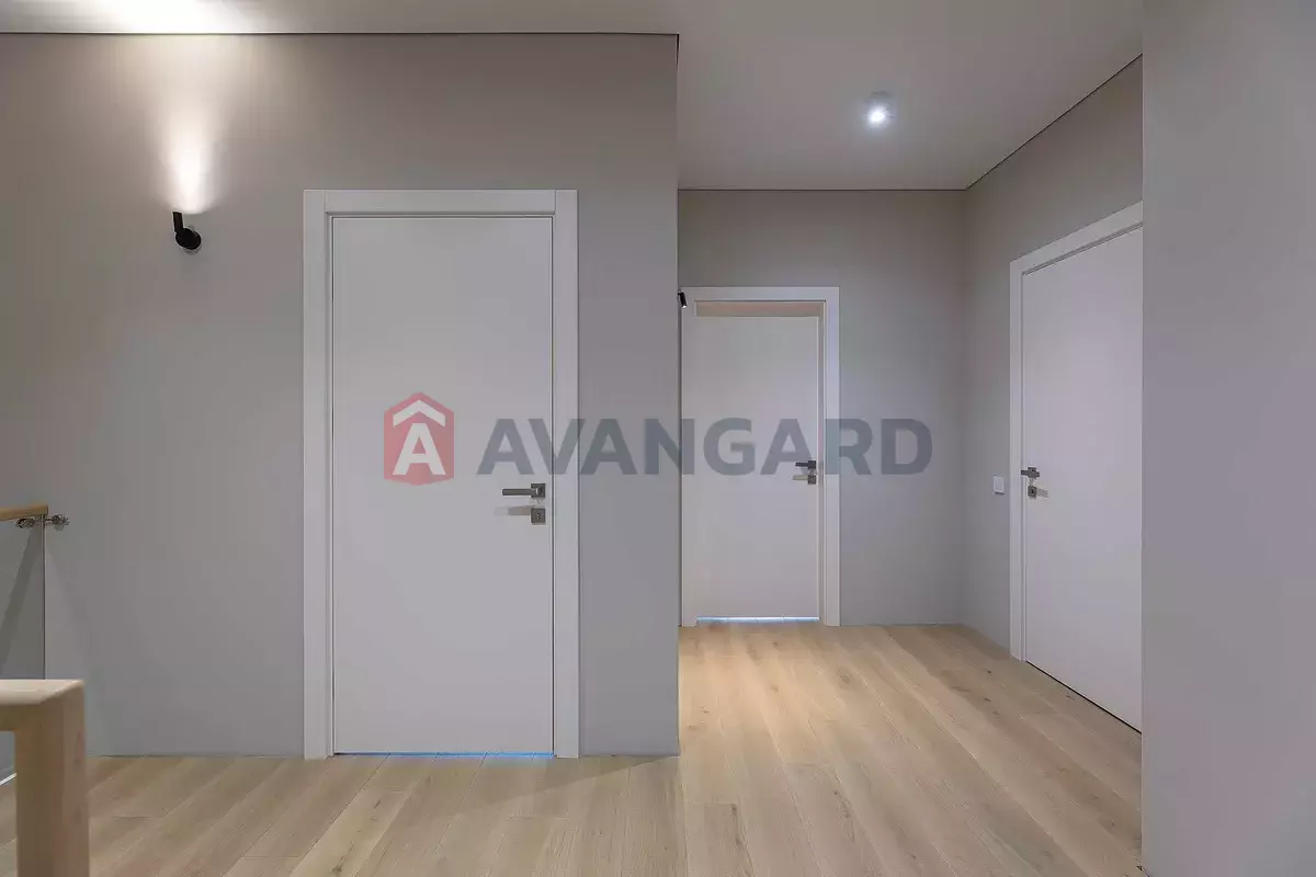 2 ��. ��������, 90/-/36 ��. �., 9/10 ������ ���� 19