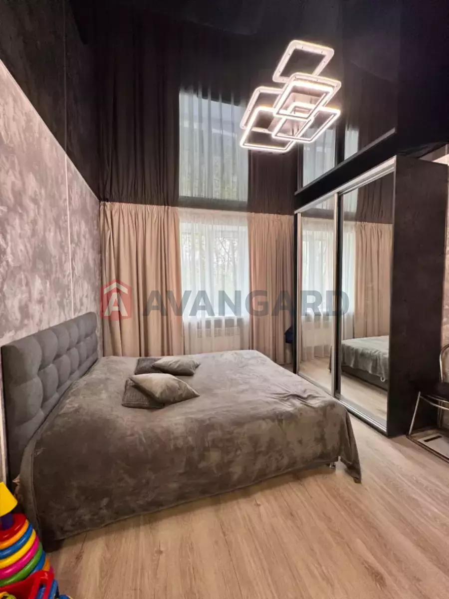 2 ��. ��������, 50/15/29 ��. �., 4/10 ������ ���� 8