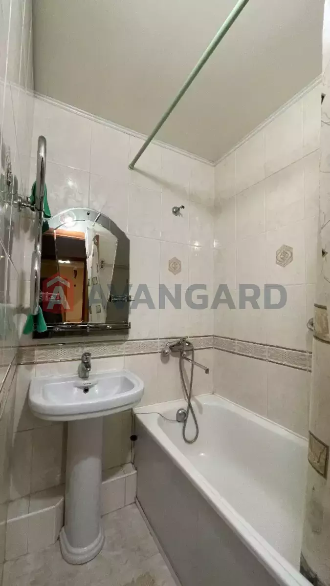 2 ����. ��������, 53/28/8 ��. �., 10/16 ���� ���� 8