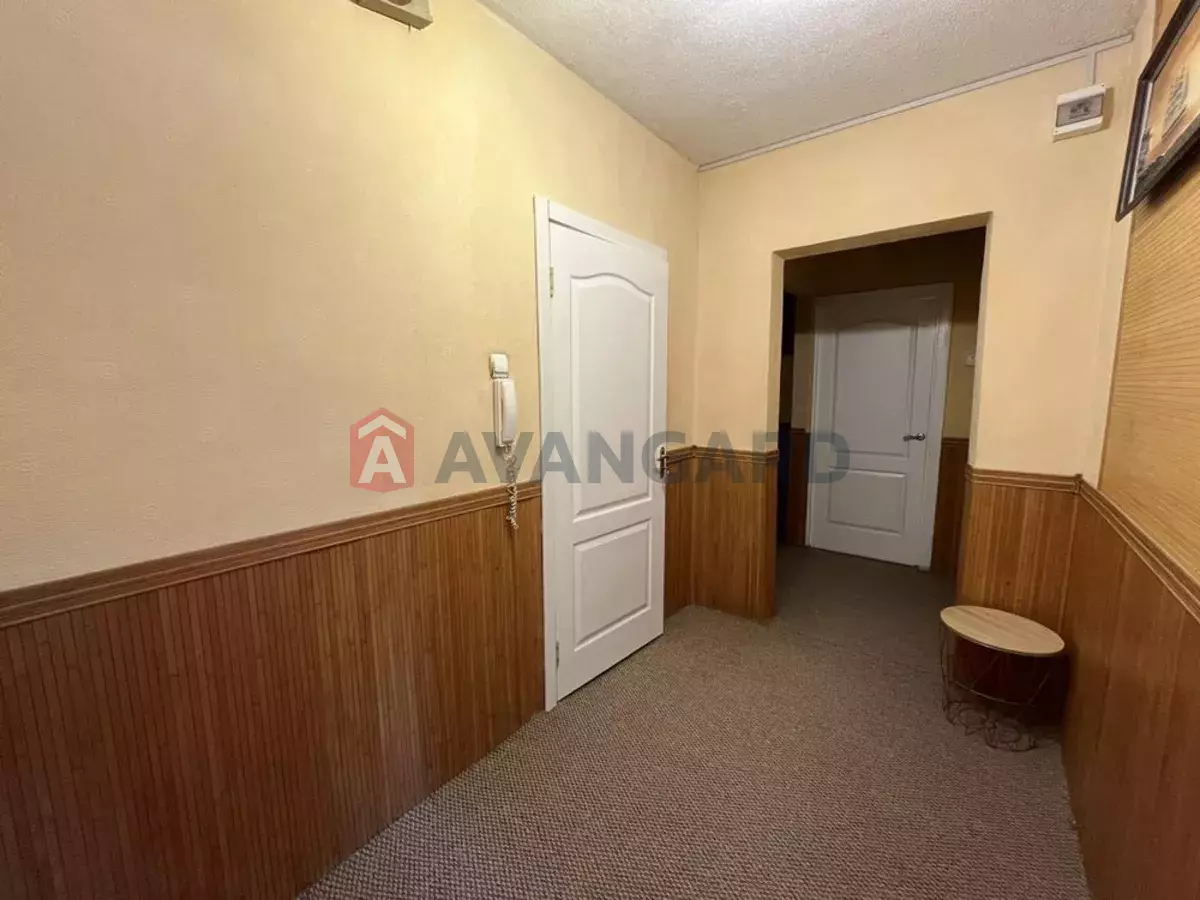 4 ��. ��������, 82/-/12 ��. �., 10/10 ������ ���� 5