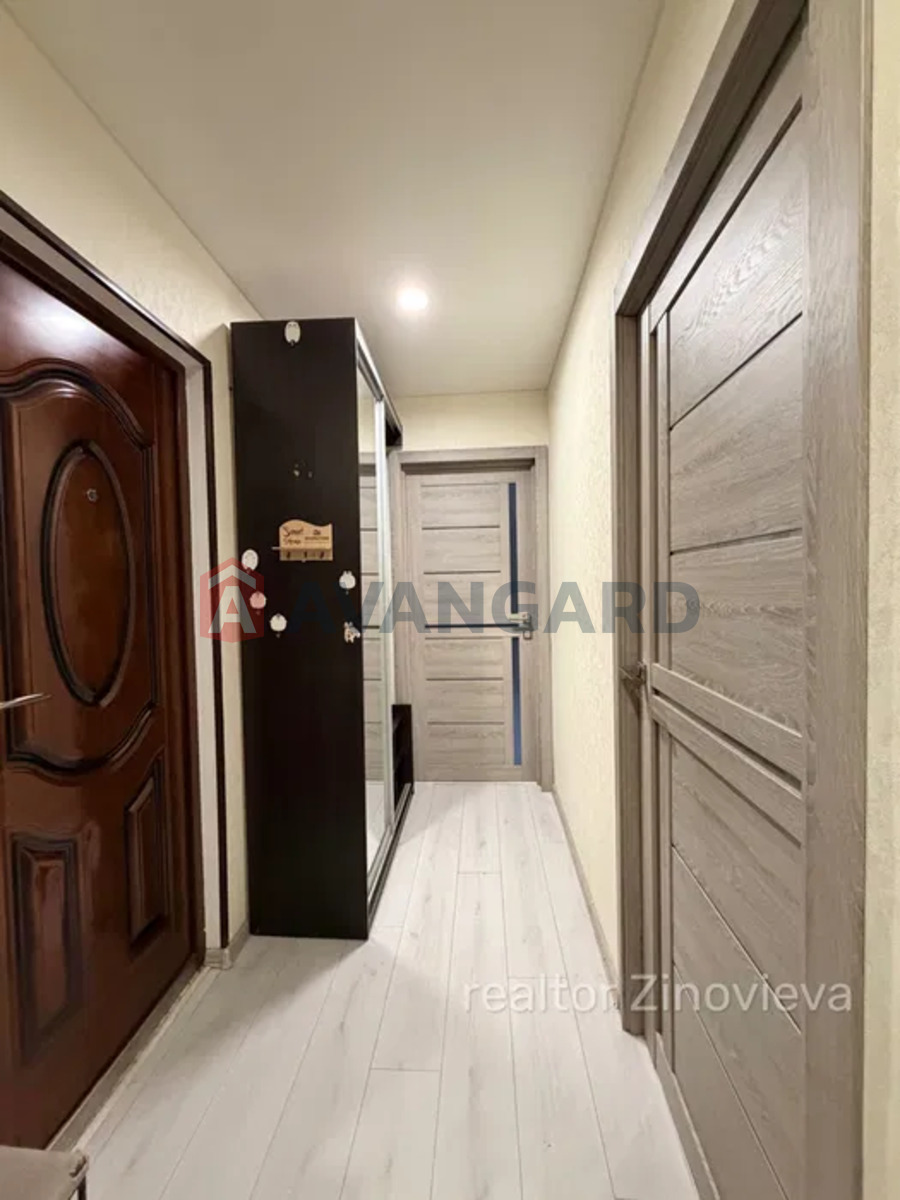 1 ��. ��������, 47/-/6 ��. �., 1/9 ������ ���� 10