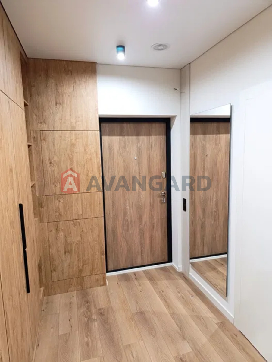 1 ��. ��������, 42/-/18 ��. �., 16/25 ������ ���� 19