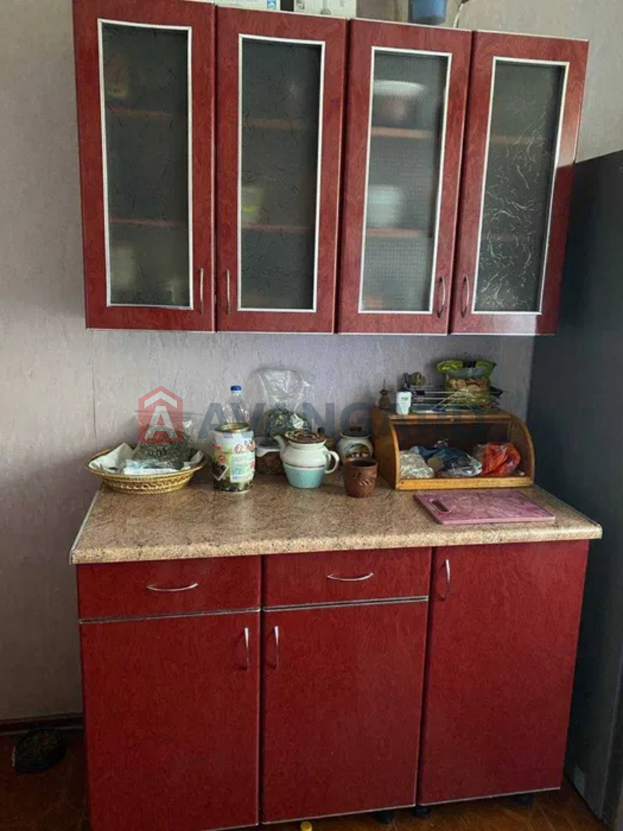 3 ��. ��������, 64/-/8 ��. �., 5/5 ������ ���� 6