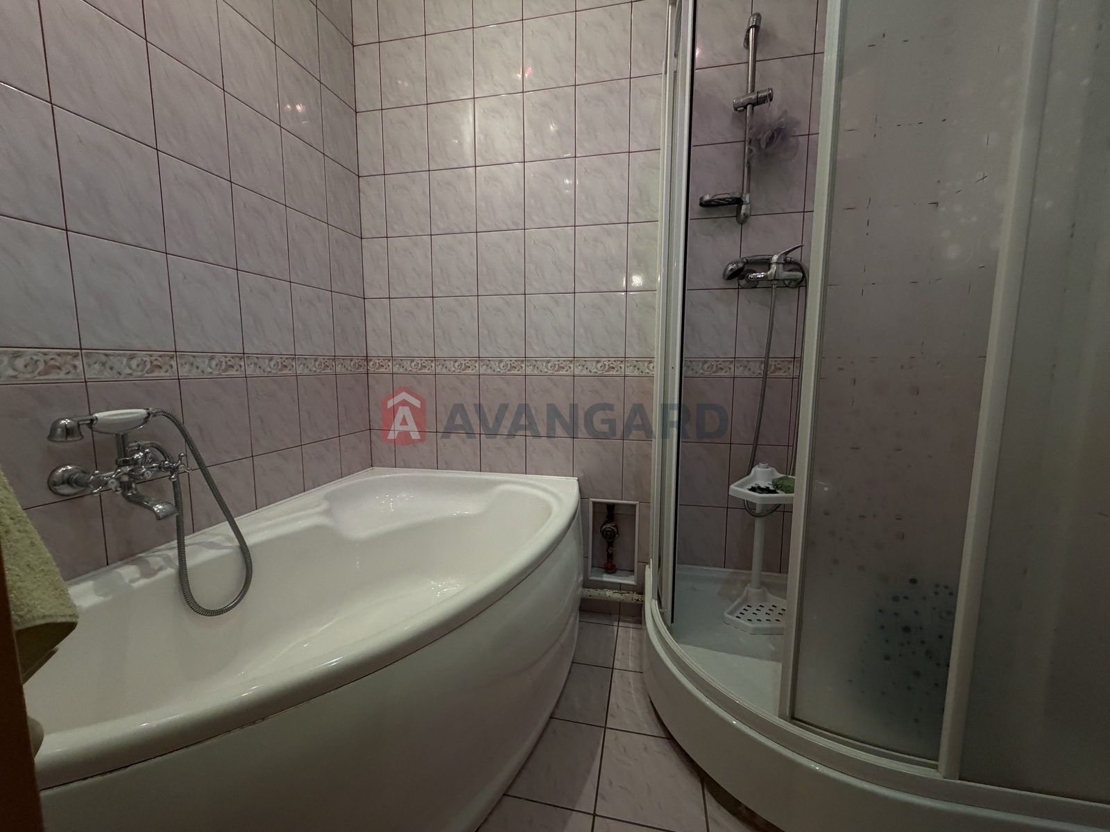 3 ��. ��������, 86/56/9 ��. �., 2/2 ������ ���� 5