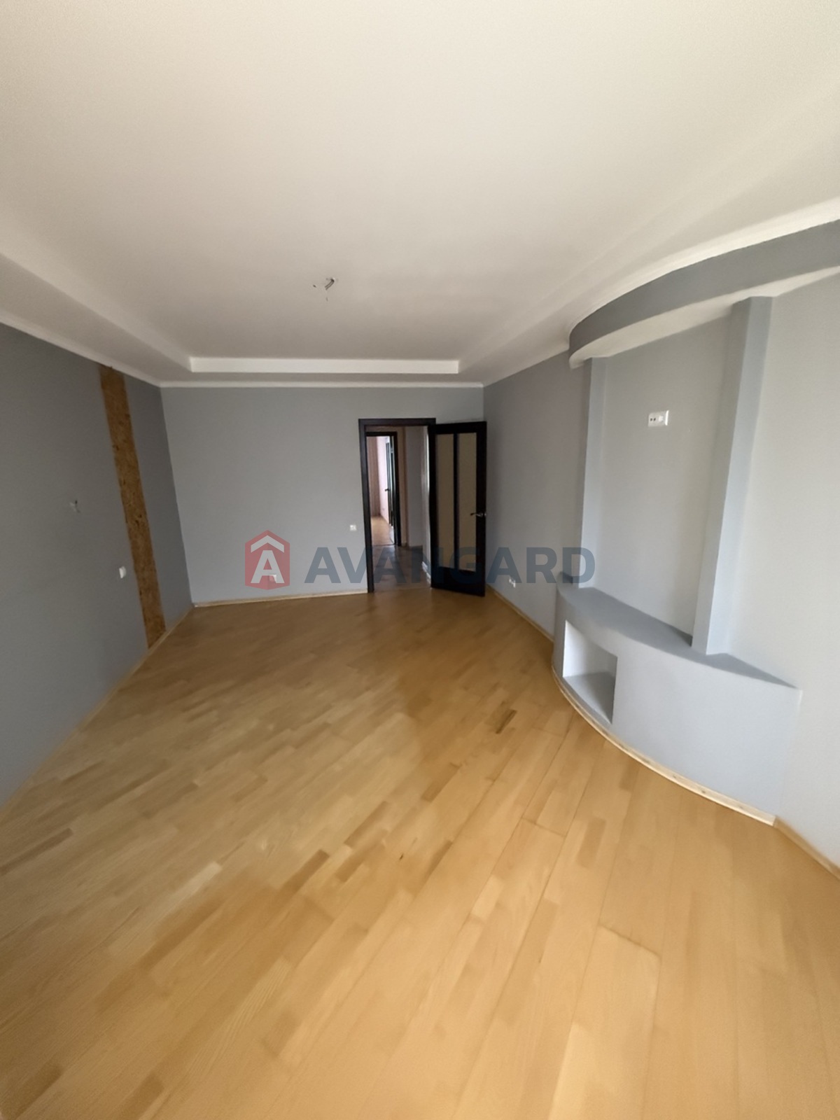 3 ��. ��������, 102/58/19 ��. �., 9/13 ������ ���� 4