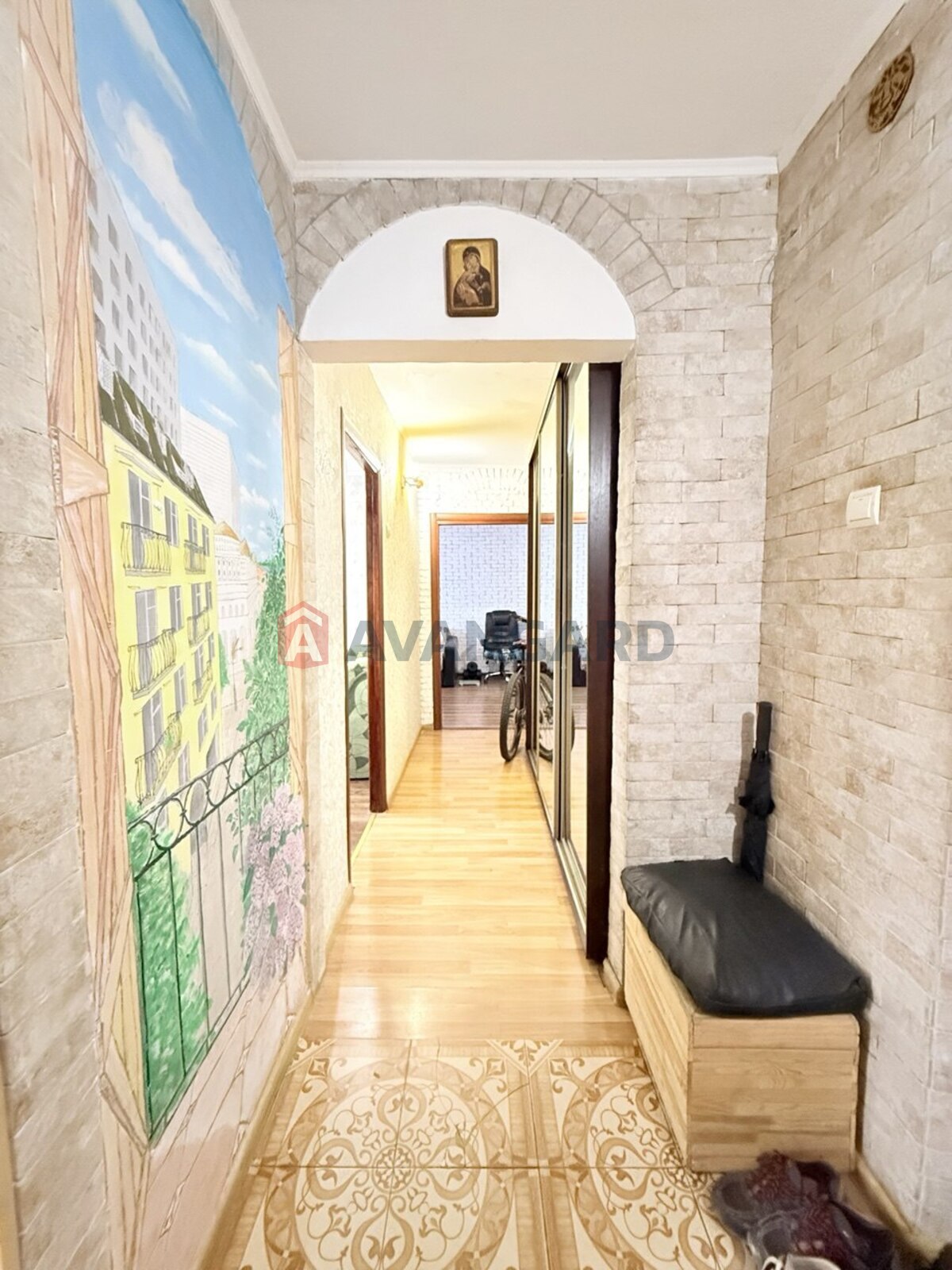 2 ����. ��������, 51/-/8 ��. �., 2/9 ���� ���� 19