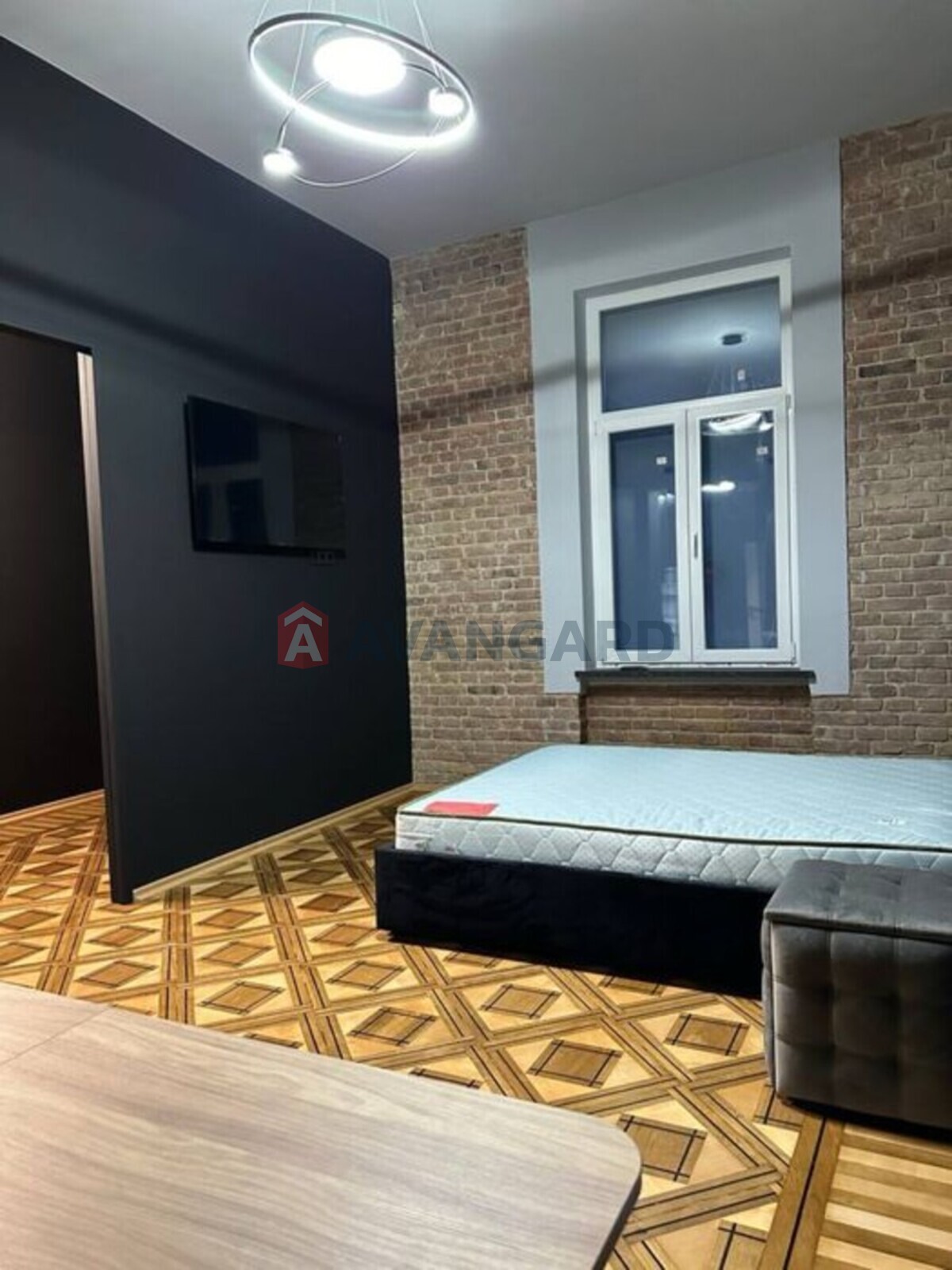 2 ��. ��������, 50/-/10 ��. �., 1/1 ������ ���� 19