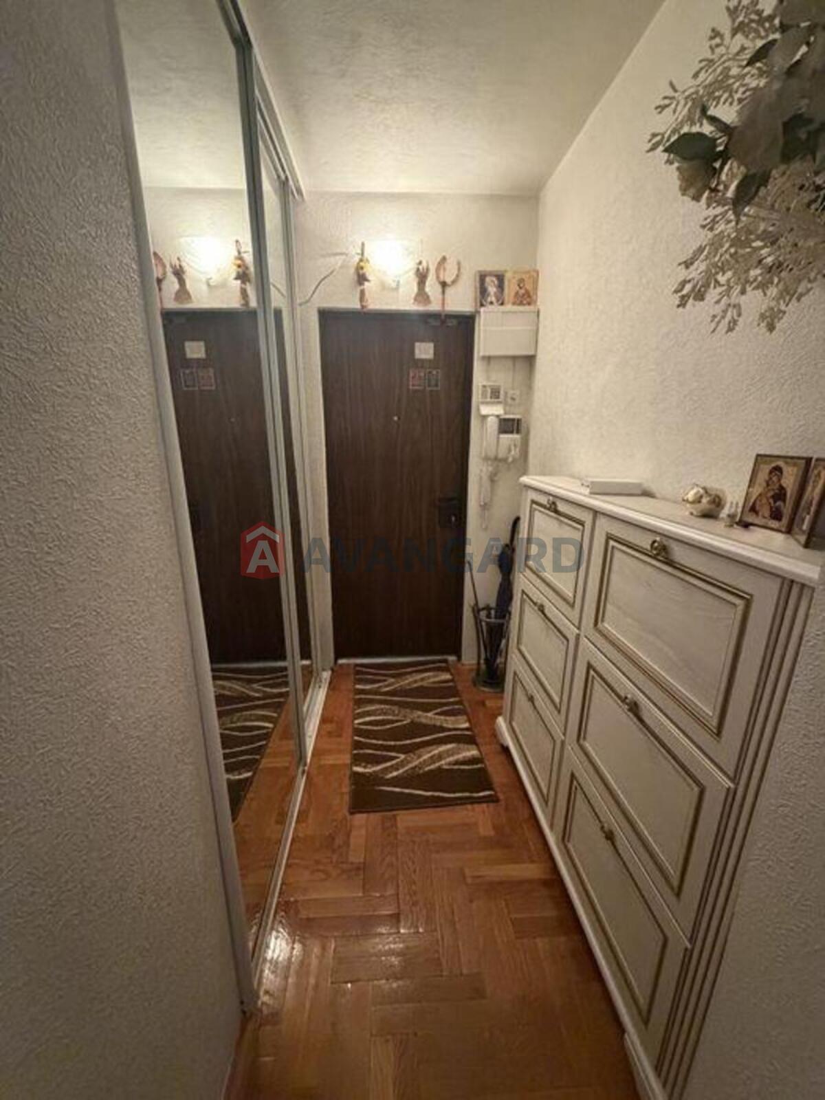 3 ����. ��������, 90/-/15 ��. �., 7/10 ���� ���� 8