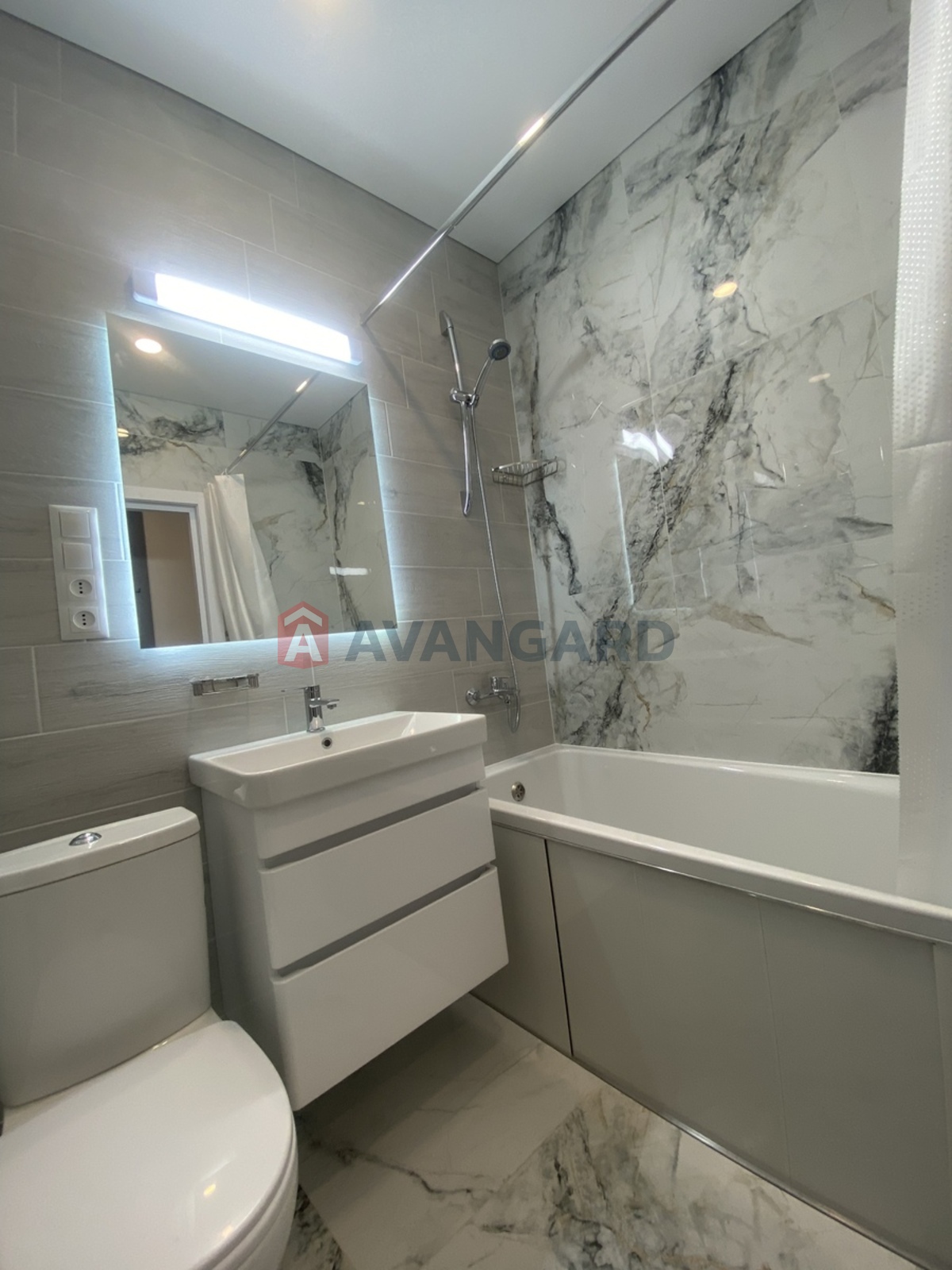 1 ��. ��������, 44/14/20 ��. �., 24/26 ������ ���� 23