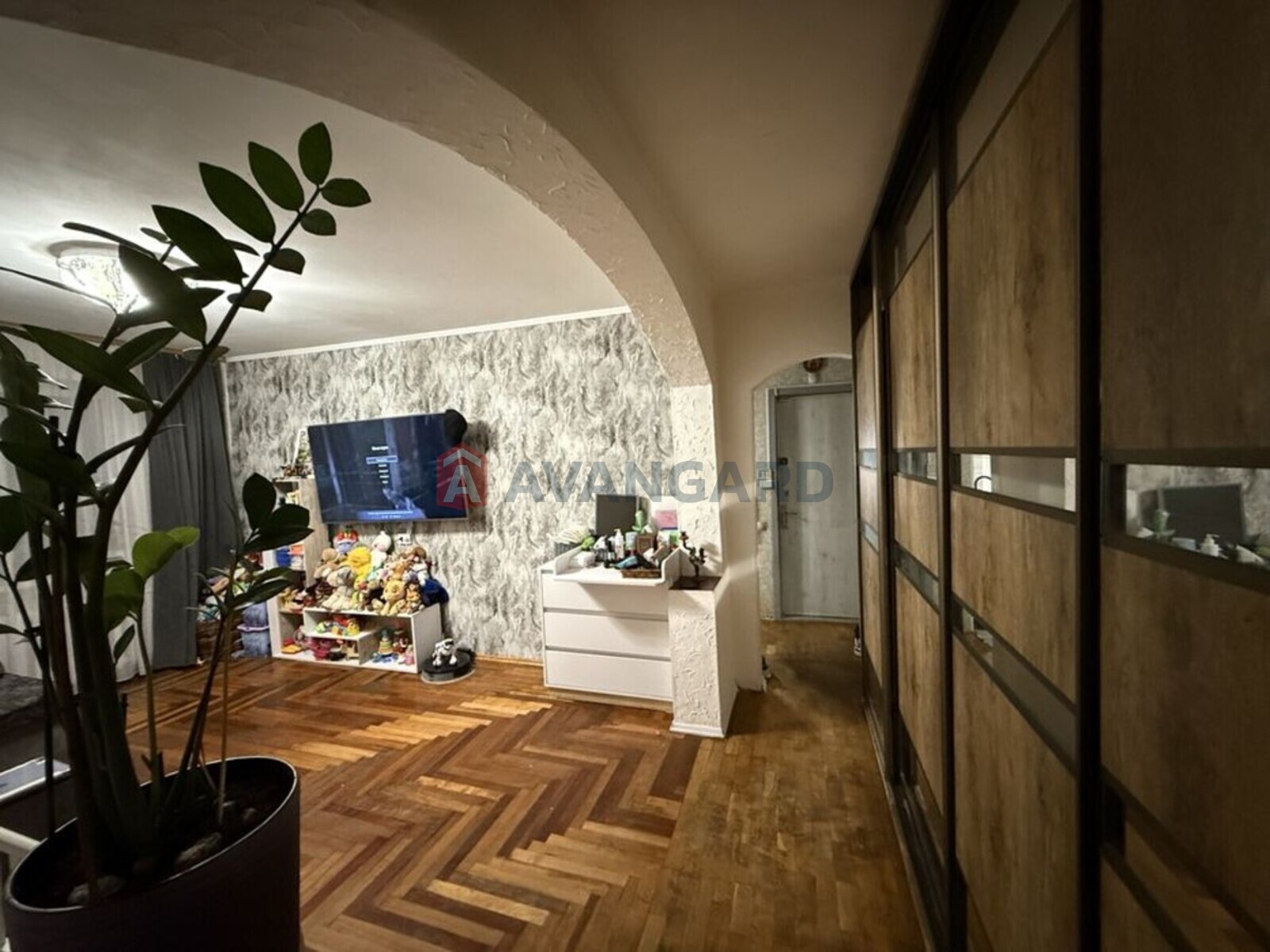 3 ��. ��������, 62/-/9 ��. �., 9/9 ������ ���� 13