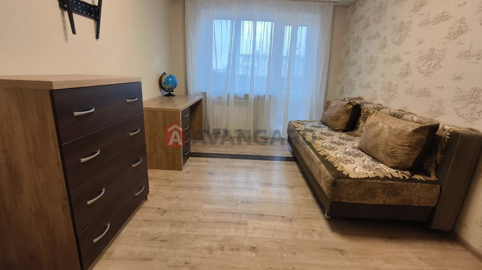 2 ����. ��������, 44/-/6 ��. �., 4/5 ���� ���� 10