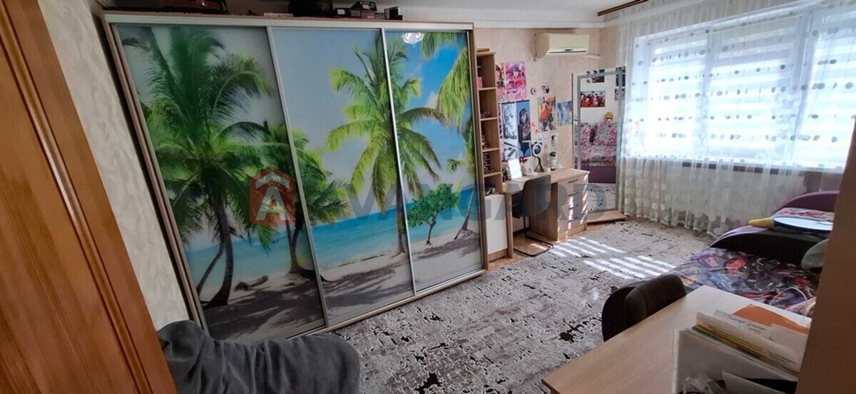 2 ����. ��������, 45/-/6 ��. �., 5/5 ���� ���� 5