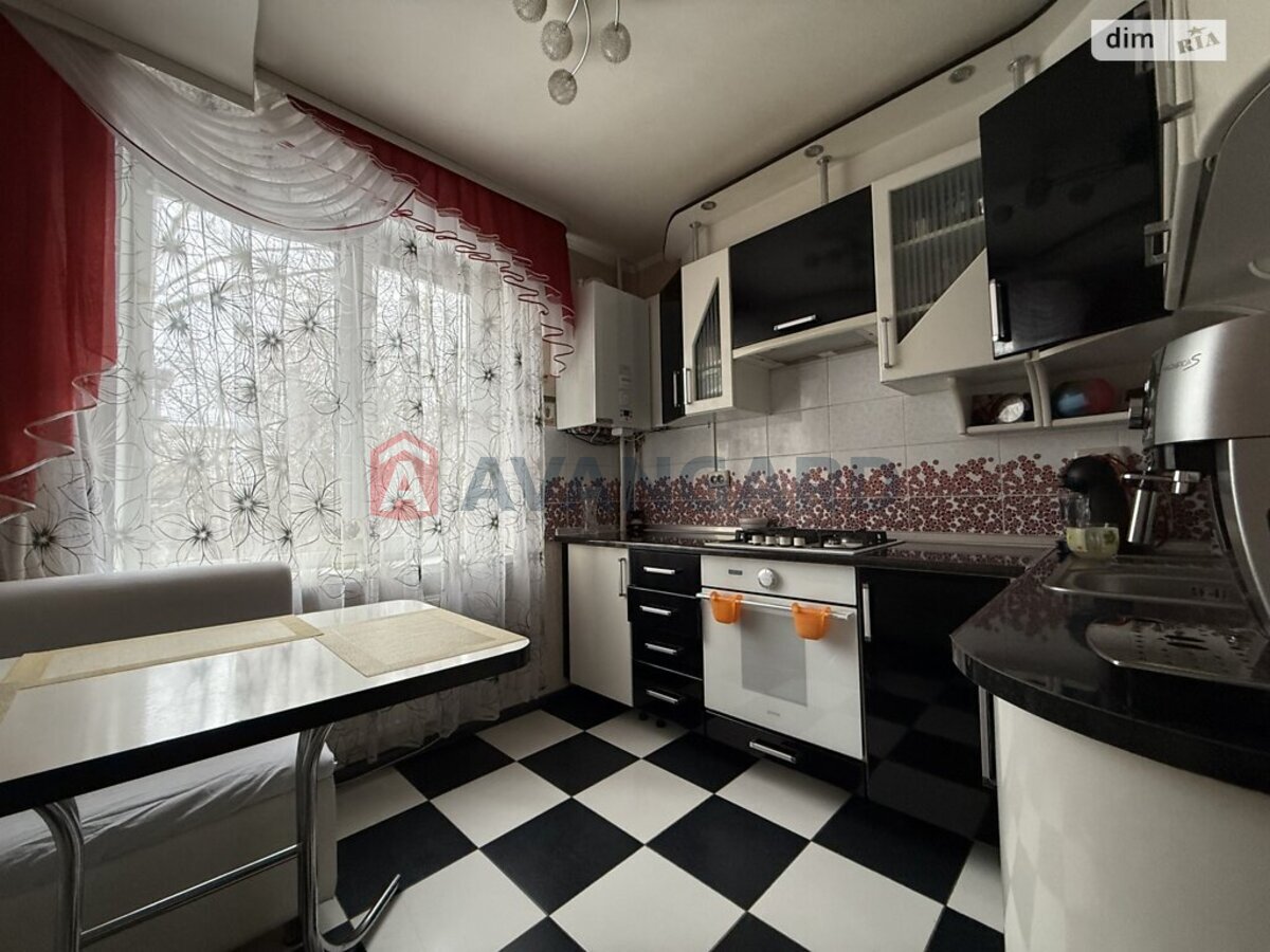 2 ����. ��������, 50/29/8 ��. �., 3/9 ���� ���� 8