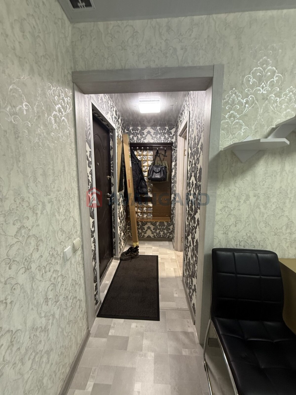 2 ��. ��������, 38/-/7 ��. �., 1/2 ������ ���� 8