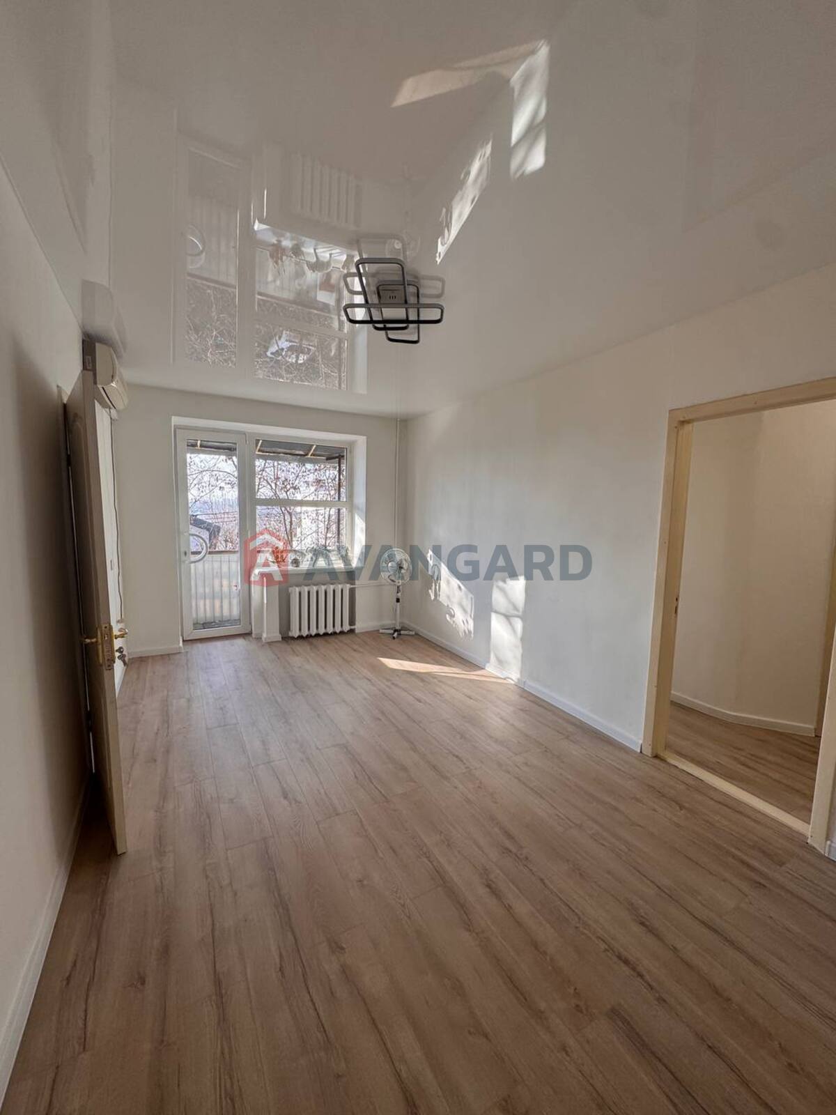 2 ����. ��������, 46/26/5 ��. �., 2/3 ���� ���� 6