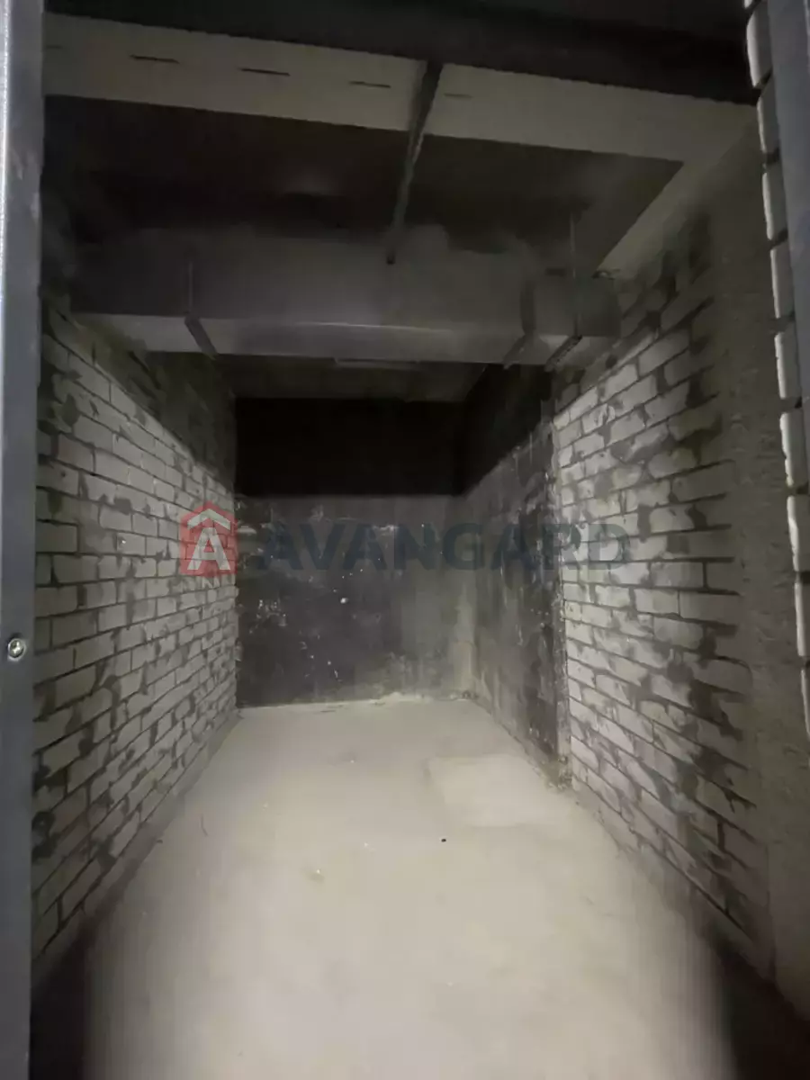 4 ��. ��������, 156/-/- ��. �., 18/18 ������ ���� 14