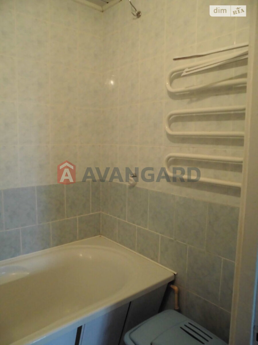 2 ��. ��������, 51/28/7 ��. �., 9/9 ������ ���� 8