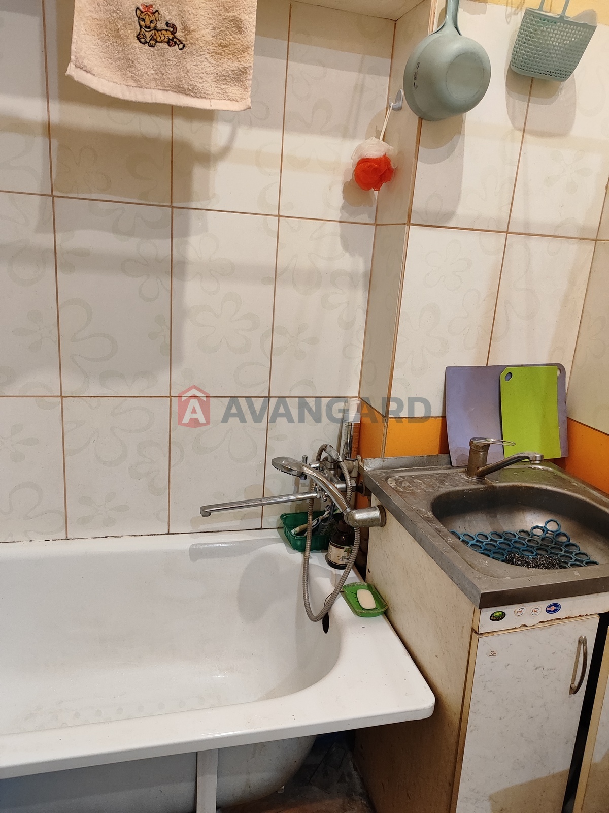 2 ��. ��������, 37/30/5 ��. �., 2/2 ������ ���� 8