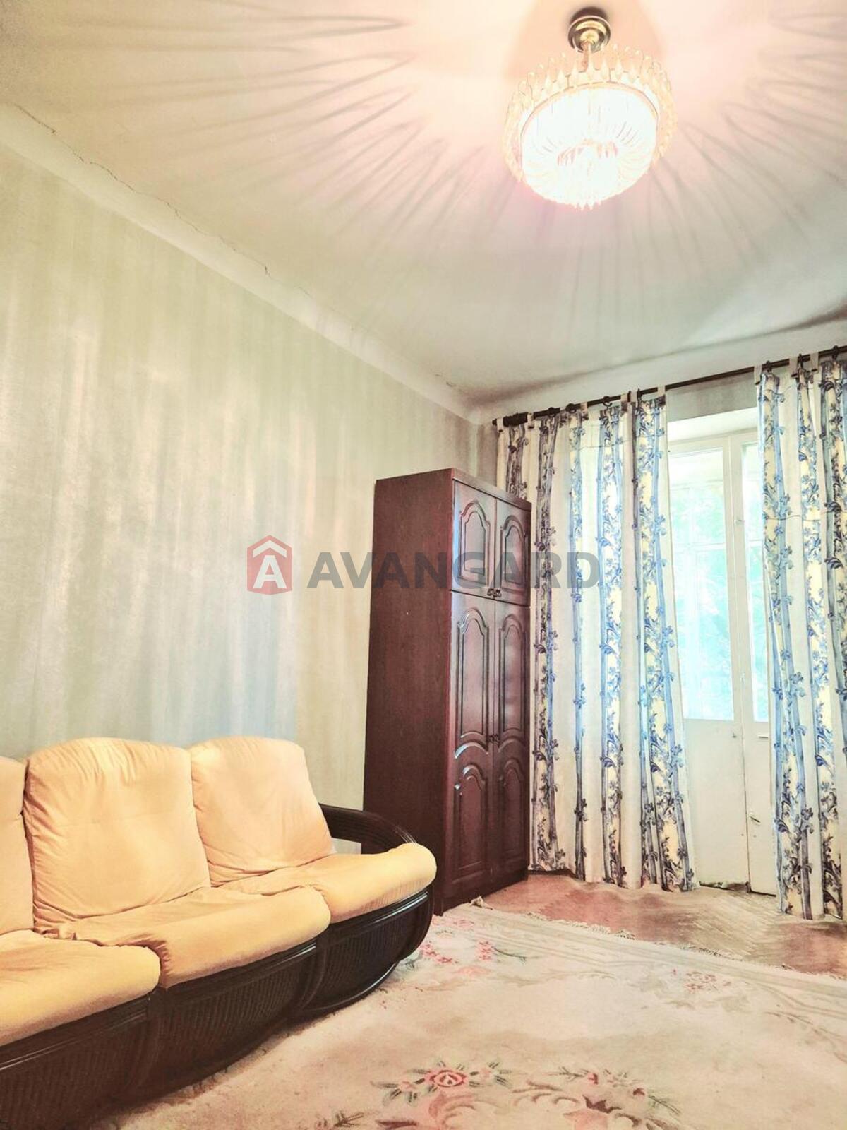 3 ��. ��������, 70/-/9 ��. �., 2/5 ������ ���� 13