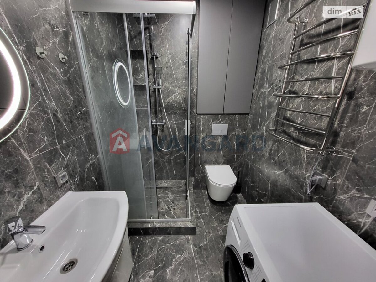 1 ��. ��������, 31/-/- ��. �., 12/16 ������ ���� 8