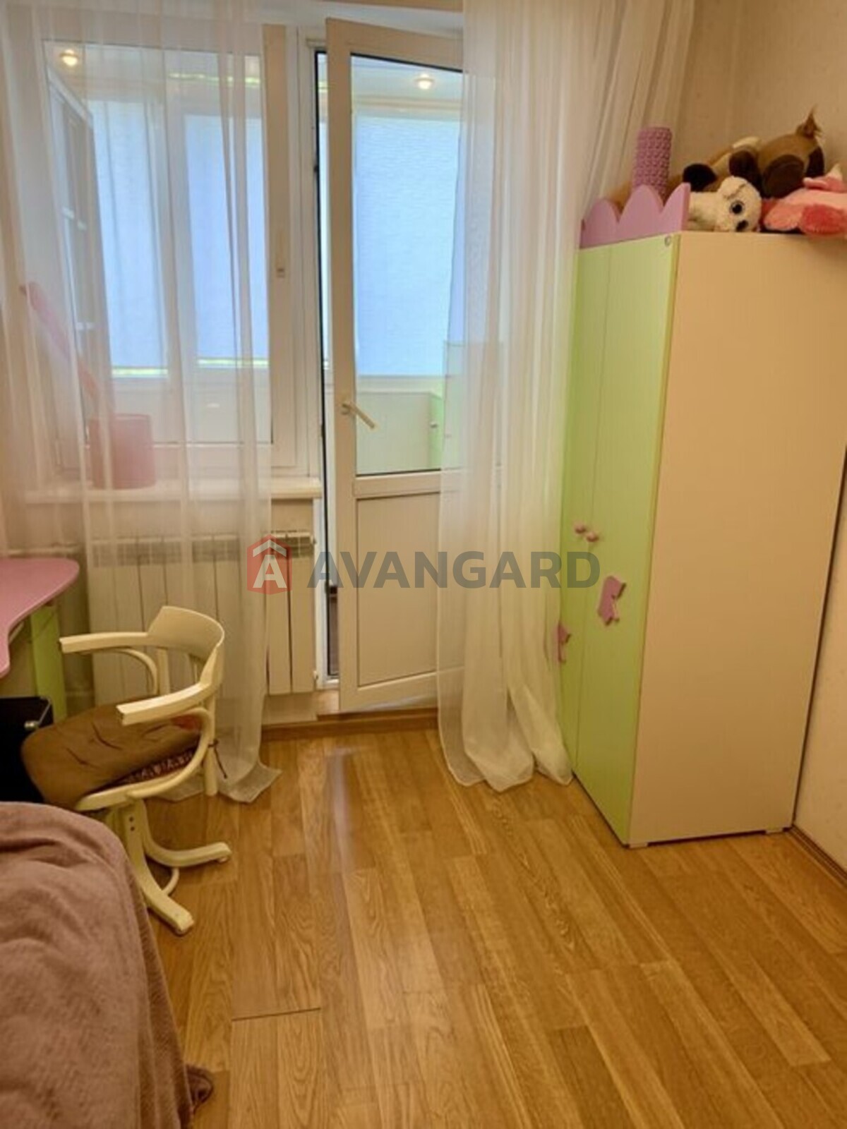 3 ��. ��������, 70/-/8 ��. �., 1/10 ������ ���� 11