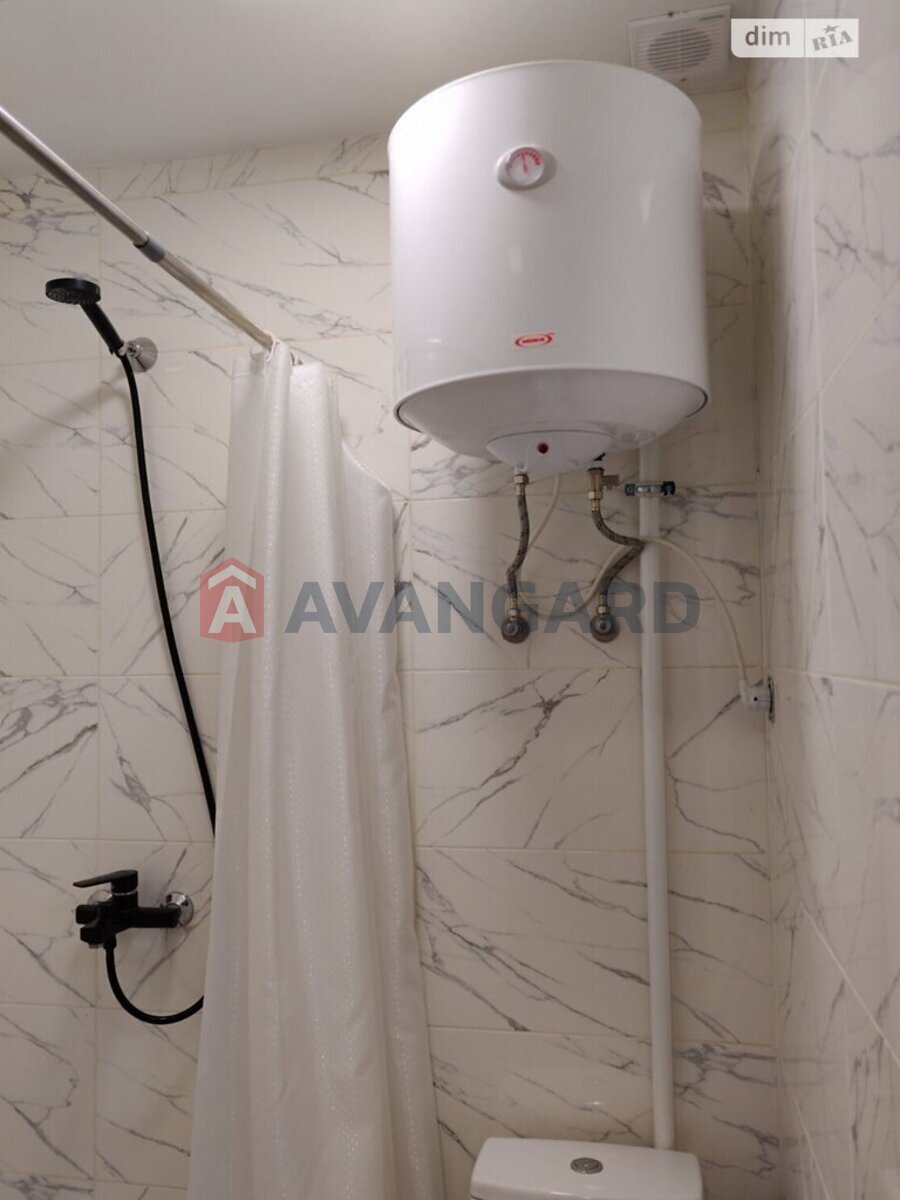 1 ��. ��������, 28/-/5 ��. �., 1/2 ������ ���� 11