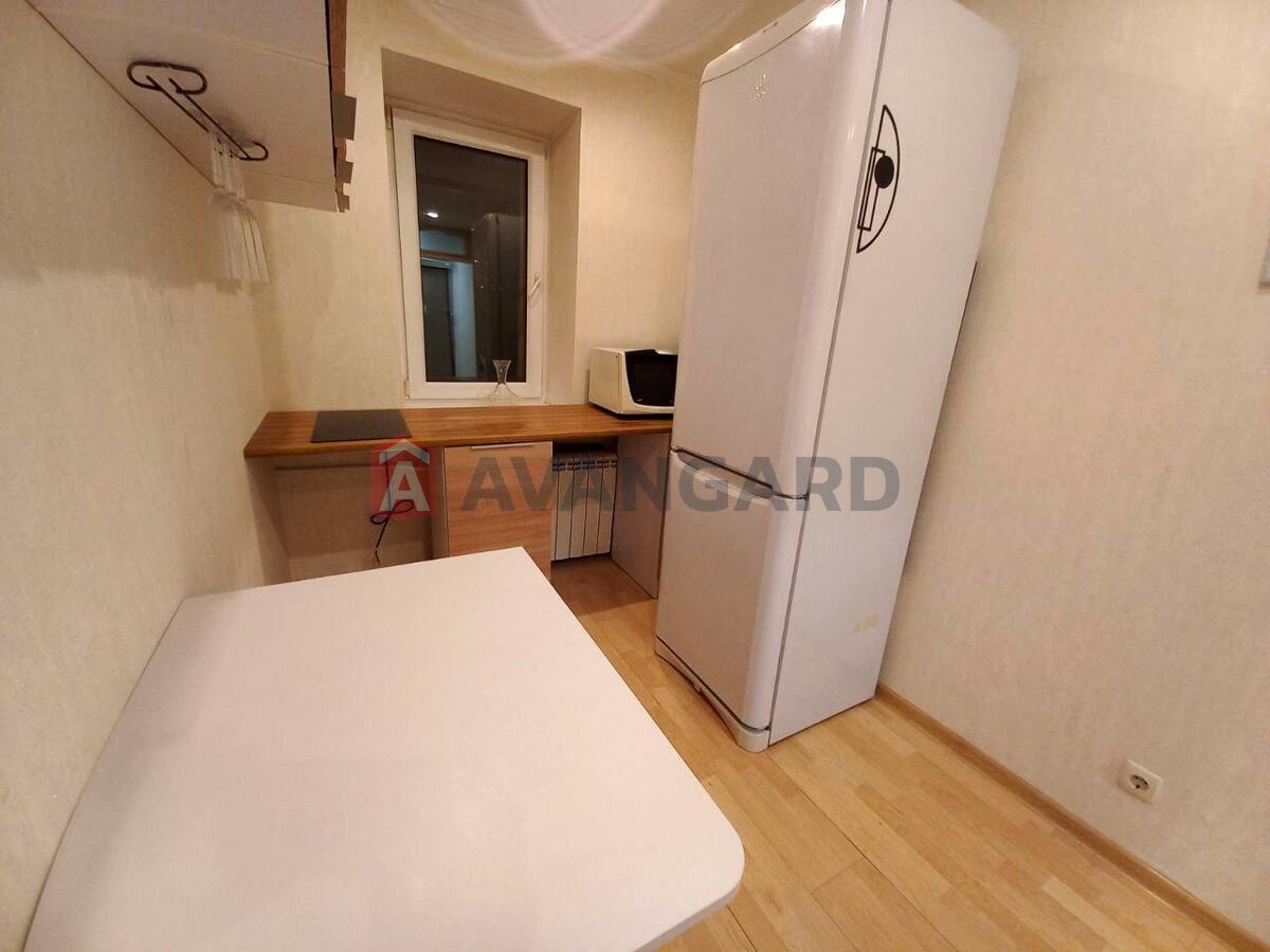 1 . , 36.4 / 17.6 / 8 ? . ., 10/18   12