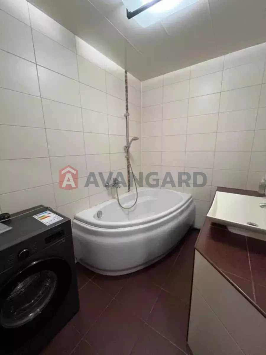 3 ��. ��������, 63/-/11 ��. �., 9/9 ������ ���� 10